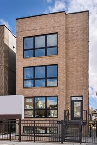 1533 W Barry Ave #2, Chicago, IL, 60657