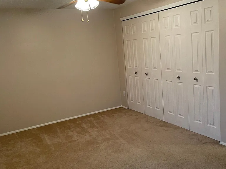 648 Topaz Ln — Photo 6