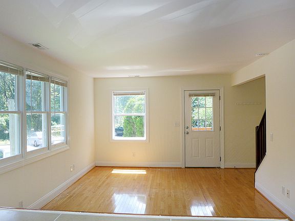 4th image of 515 S Merritt Mill Rd APT H