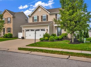 9075 Stonegate Cir, North Ridgeville, OH 44039
