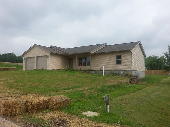 3rd image of 1414 Birch Creek Court