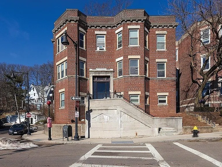 1725 Commonwealth Ave #3 — Photo 1