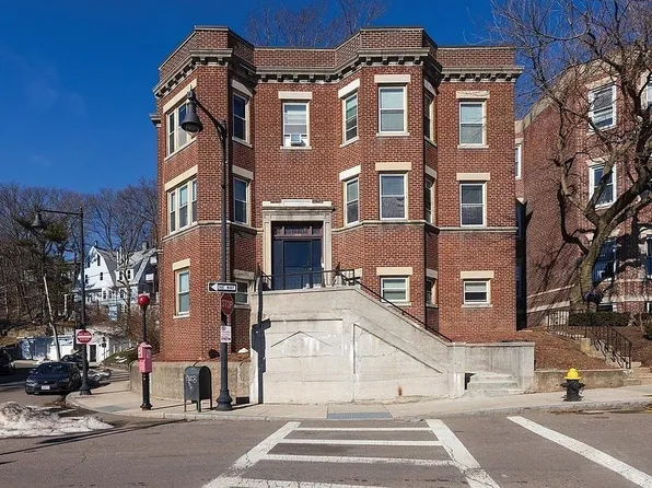 1725 Commonwealth Ave, Boston, MA