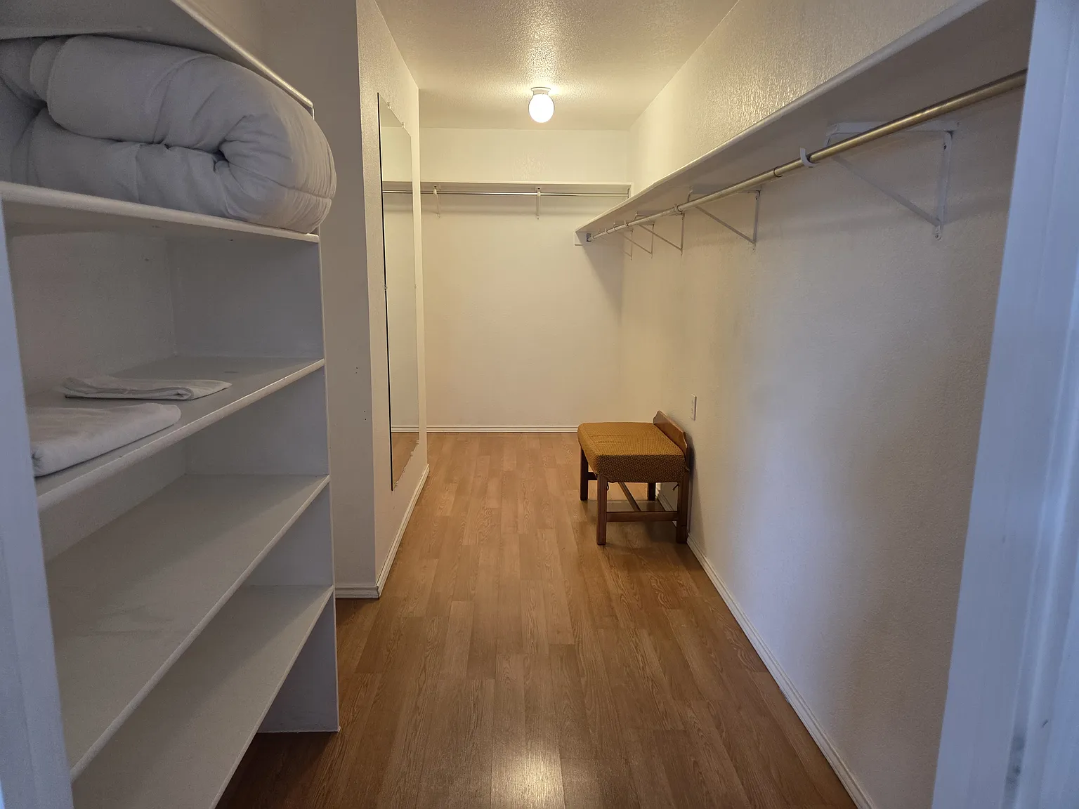 3 bed, 2.5 bath, 2334 sqft, $2,100 — Photo 3