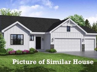 5540 Emily Rd, Bettendorf, IA 52722