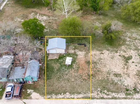 1315 3rd St N, Kerrville, TX 78028