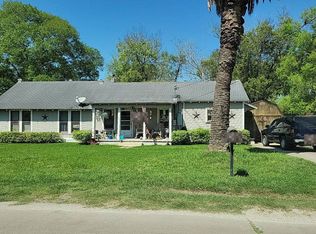 2701B 1st St, Bay City, TX 77414