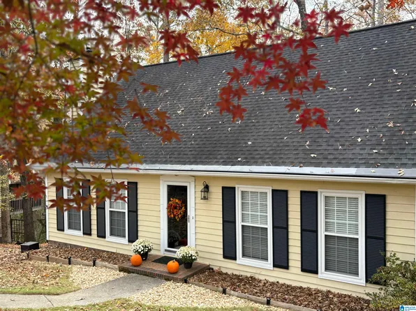 2104 Crossridge Ln, Birmingham, AL 35244