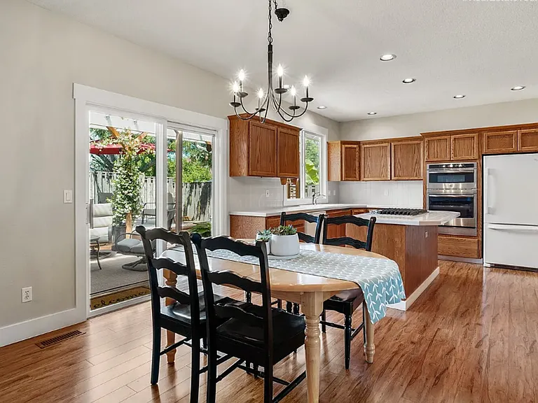 12035 SE Grand Vista Dr — Photo 11