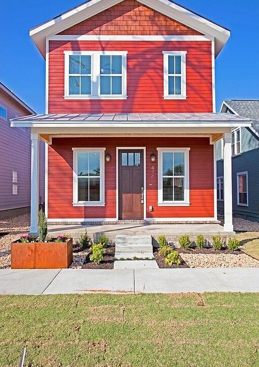 1st image of 414 SW B St