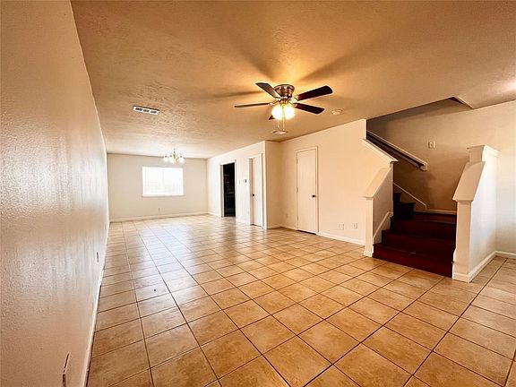 2nd image of 16039 Crested Green Dr