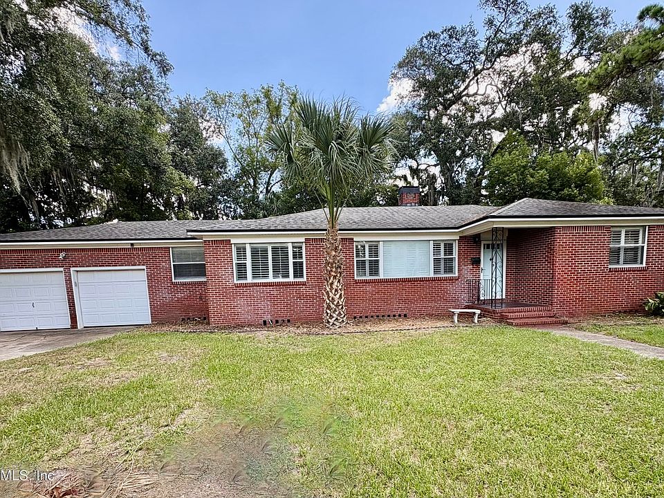 1st image of 1353 LIVE OAK Lane