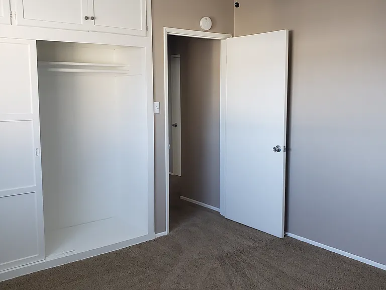 10114 Scott Ave — Photo 8