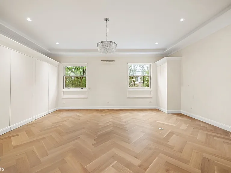 9 E 82nd St #2/3 — Photo 5