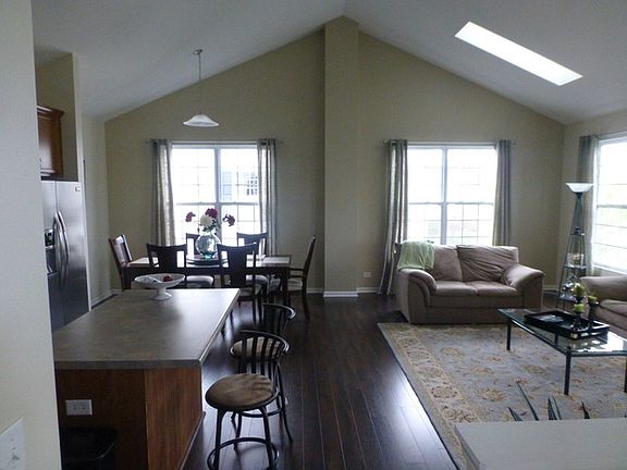 3rd image of 1571 W Turtle Creek Ln