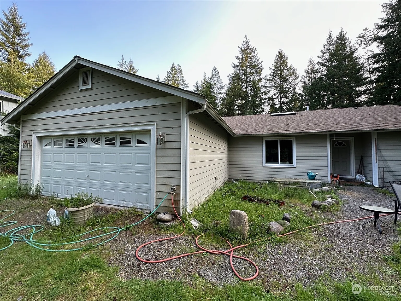 17015 Vail Loop Road SE photo 1