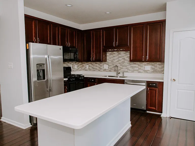 110 Quinton Oaks Cir — Photo 5