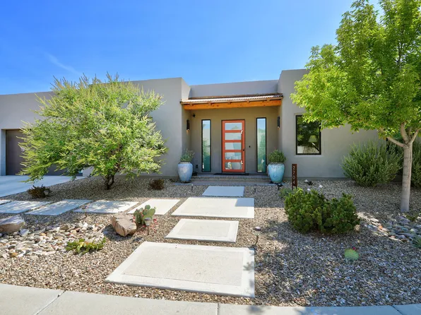 2704 Kayla Ln NW, Albuquerque, NM 87104