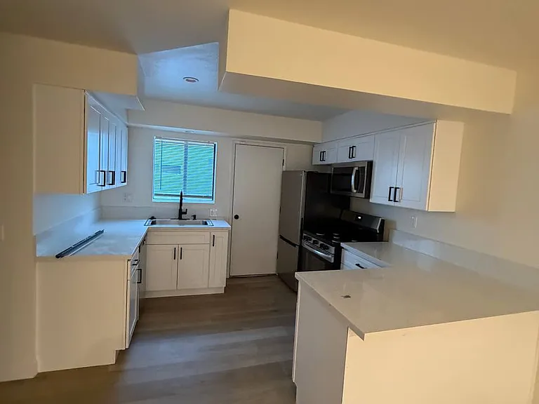 14328 Addison St #5 — Photo 6