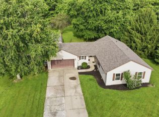 3051 Bachelier Rd, Amelia, OH 45102
