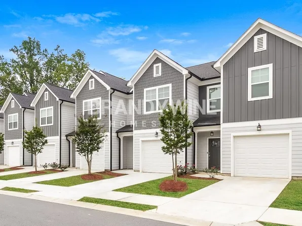 126 Crestview Way, Dallas, GA 30132