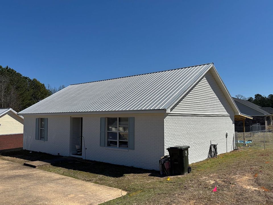 1st image of 407 Beauregard Cir