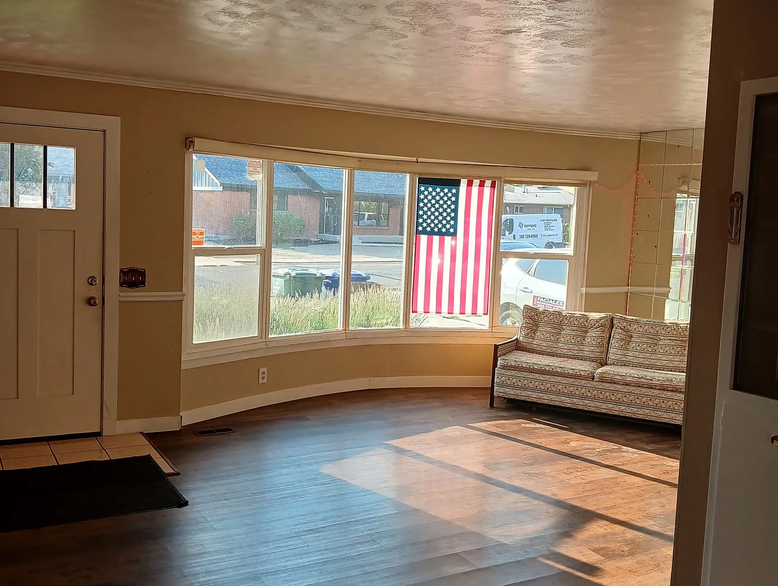 3 bed, 1144 sqft, $2,397 — Photo 2