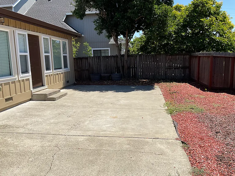 375 Brittain Ln — Photo 14