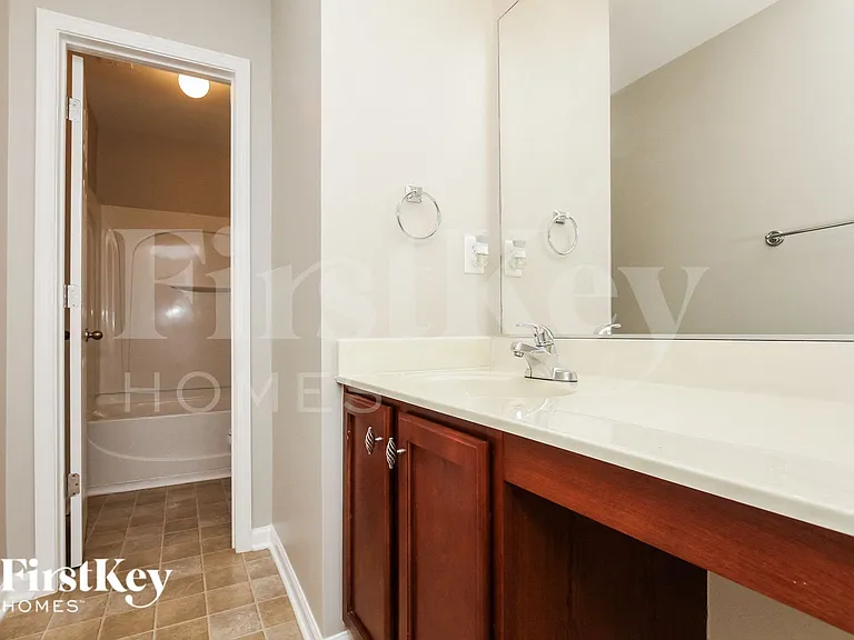 7671 W Berkeley Rd — Photo 13