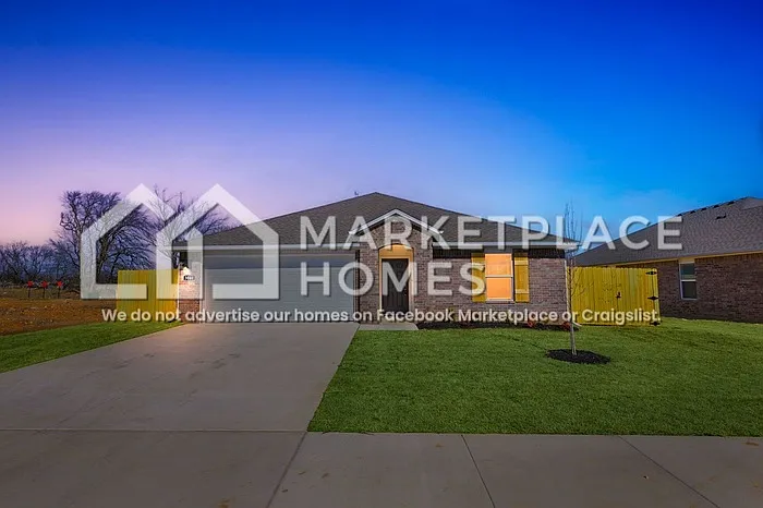 3040 Laredo Ln — Photo 1