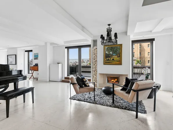 27 West 72nd Street image 2 of 9