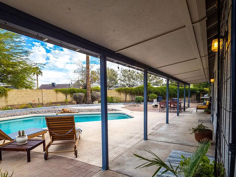 6308 W Port Royale Ln — Photo 21