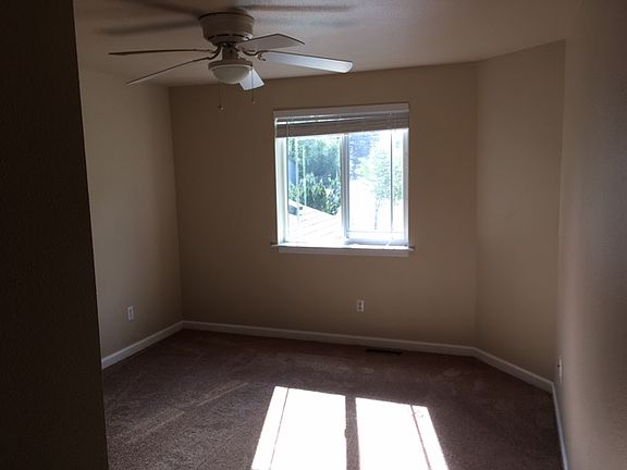4th image of 4016 Quail Dr SE