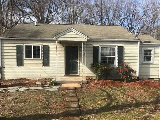 1st image of 1010 McCormick St