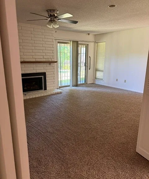 405 Leveland Ln — Photo 7
