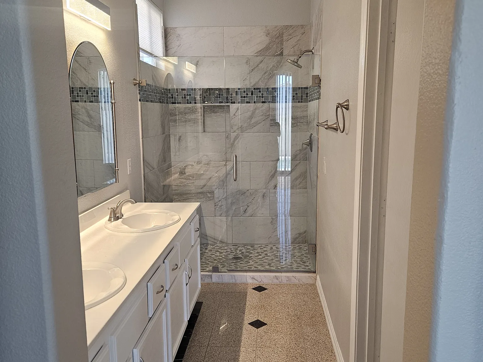 3 bed, 1264 sqft, $2,500 — Photo 4