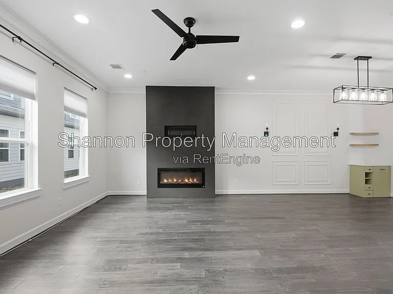849 Fisher St #D — Photo 16