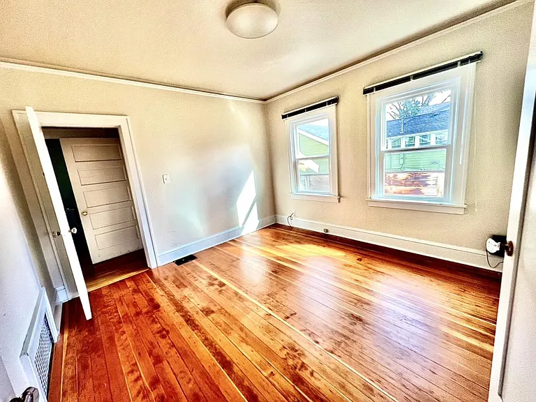 4728 NE 27th Ave — Photo 16