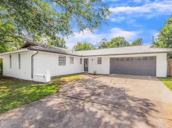 33 Jackson Oaks Dr, Sherwood, AR 72120