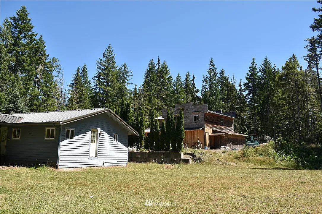1921 Cattail Lane photo 1
