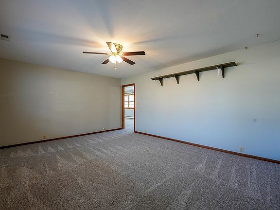 4th image of 1336 N Joyce St