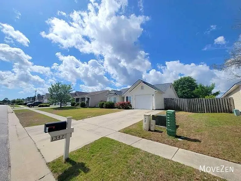 1347 Parkland Way — Photo 16