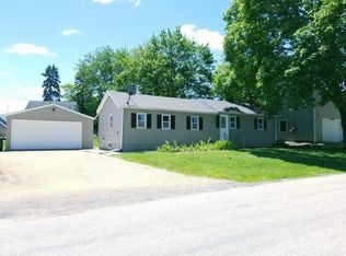 205 W Avon St, Forreston, IL 61030