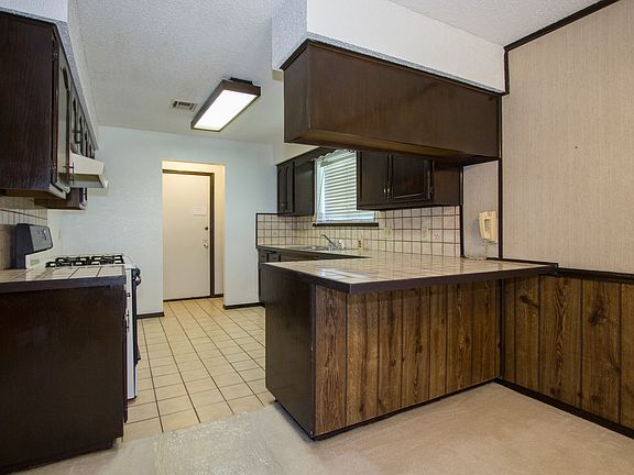 Bar adds additional seating