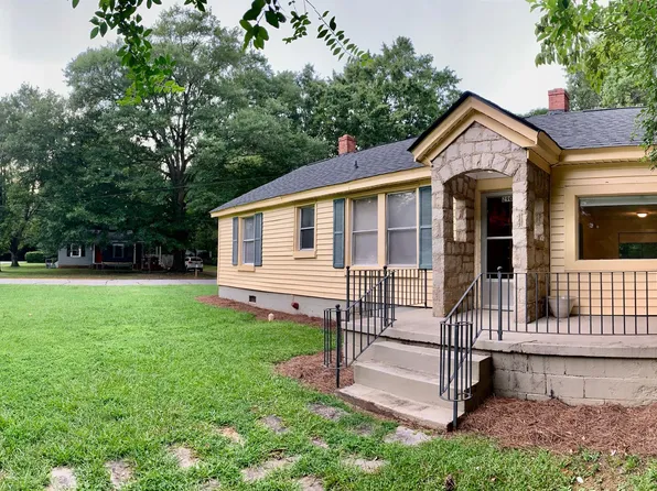 290 Sunset Dr, Athens, GA 30606