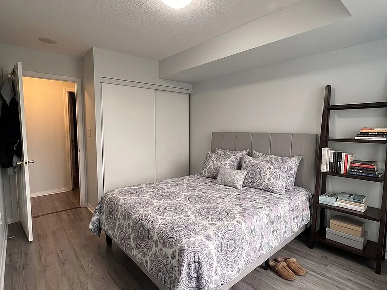 4850 Glen Erin Dr #401 — Photo 6