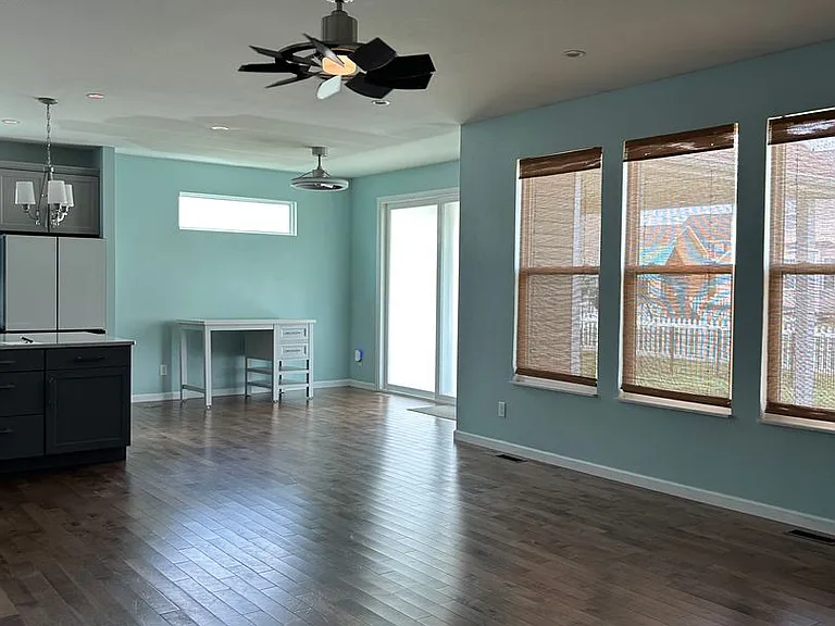 2609 Beacon Point Ct — Photo 9