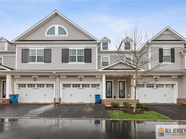 21 Hamilton Dr