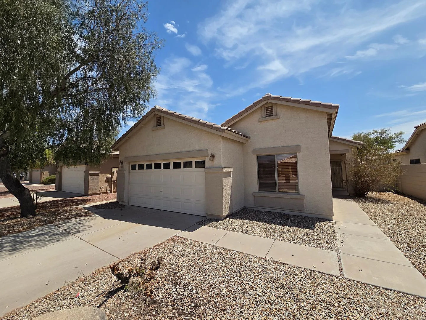 3 Bedroom/2 Bath in Avondale — Photo 2