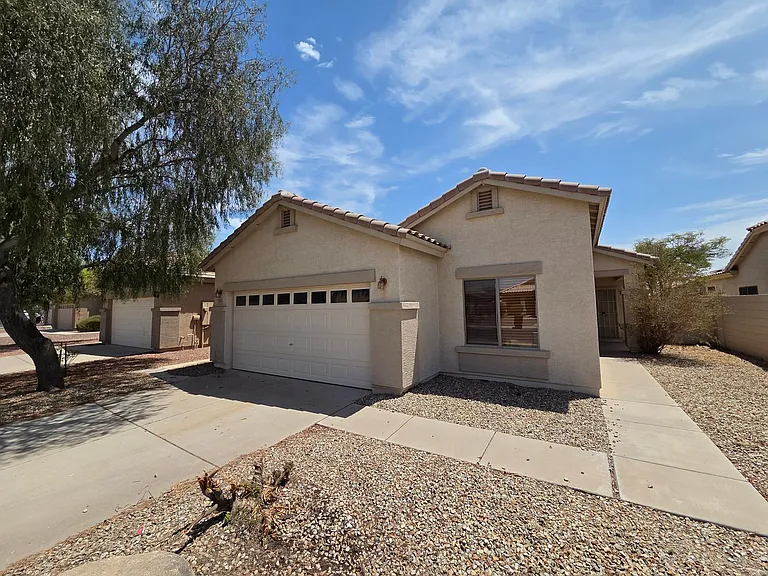 609 W Rio Vista Ln — Photo 2